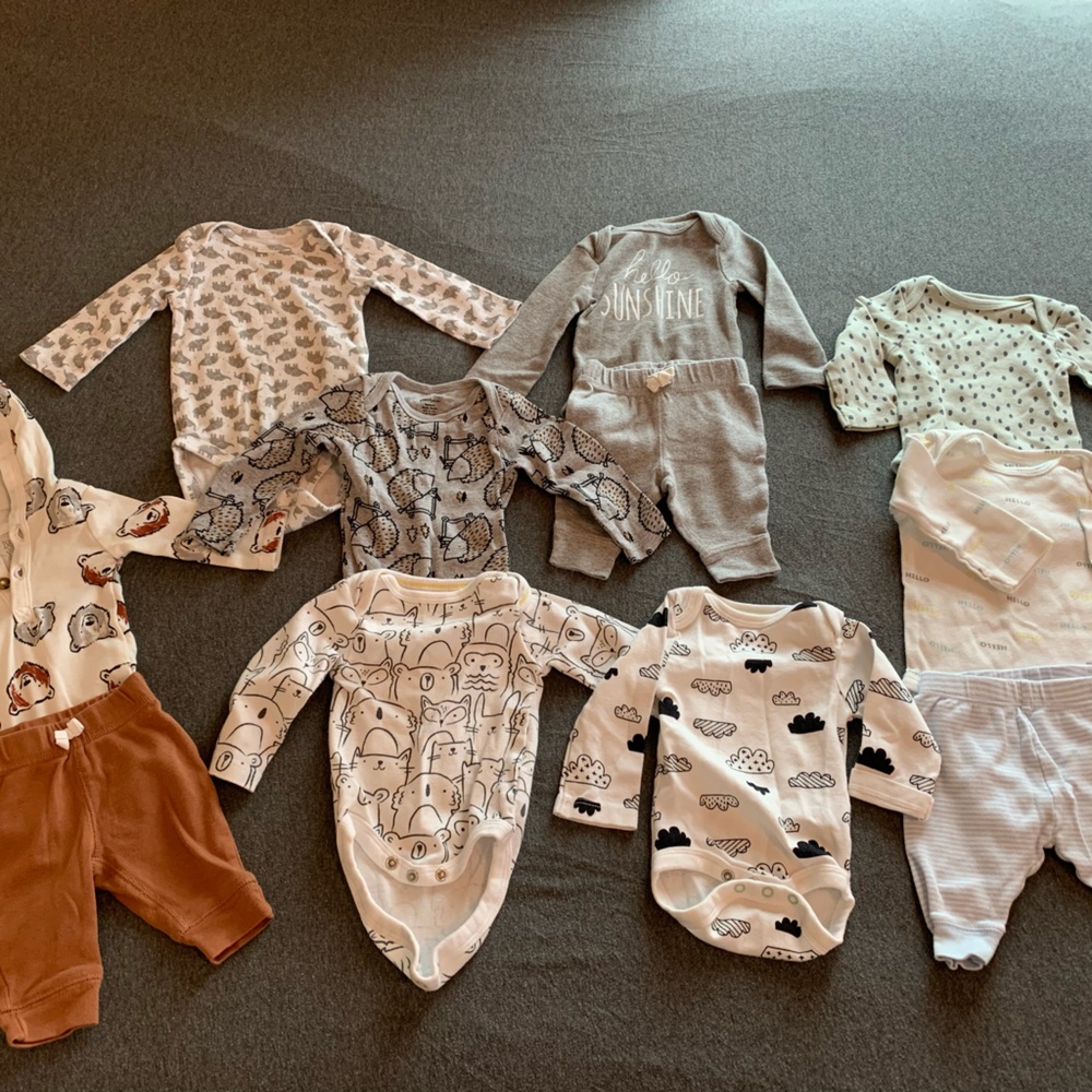 Gender neutral baby onesie and pants 👶🏼 0-3 month
